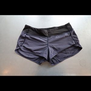 lulu speed up shorts 2.5”
